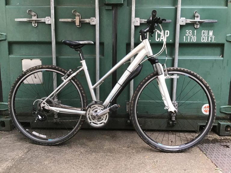 Laura trott hybrid bike deals